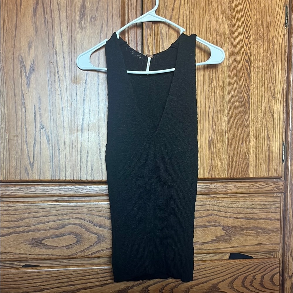Classic Black Sleeveless Tank Top